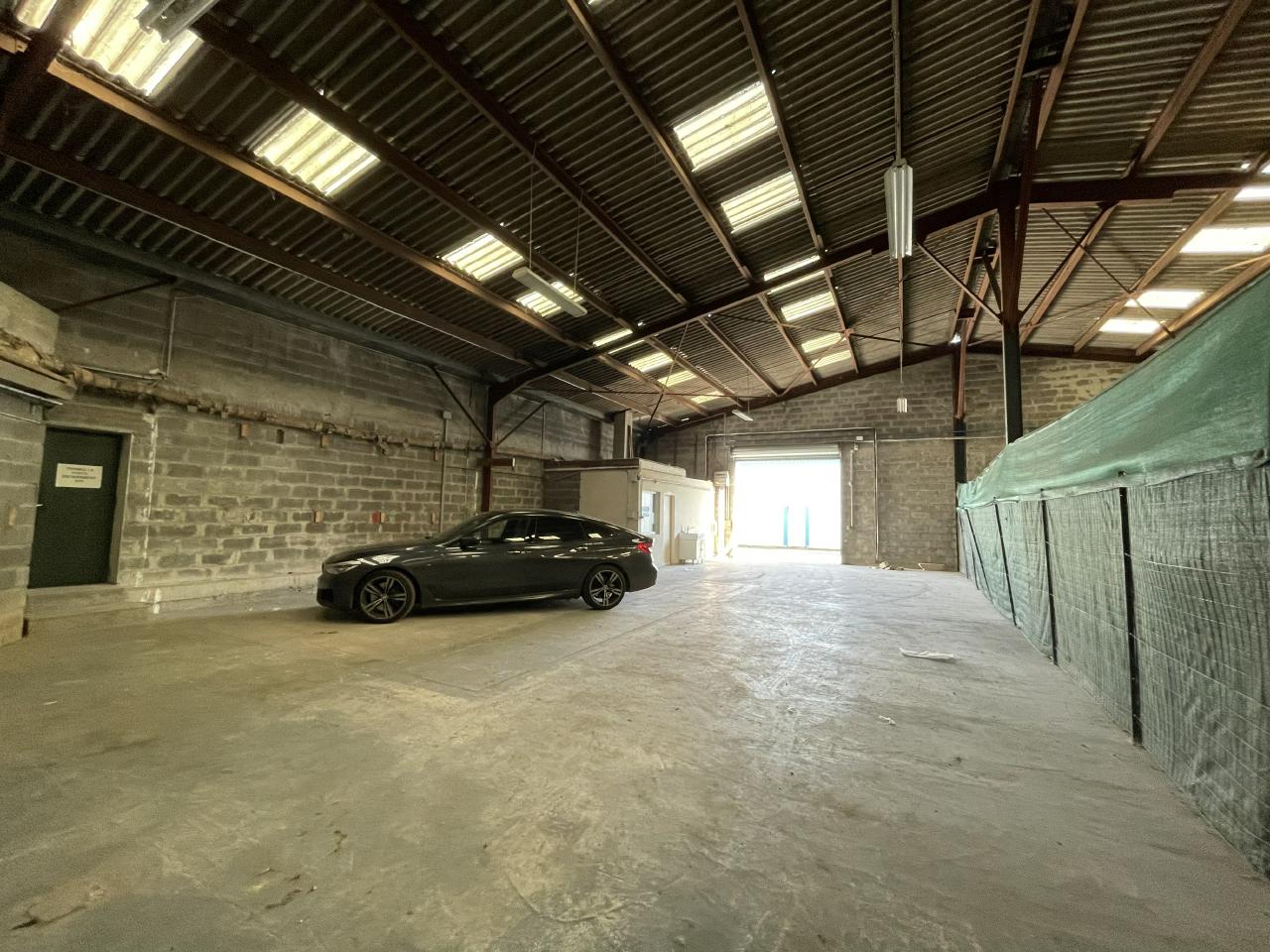 Local d'activité Esvres 300m² Location local d'activité Esvres Indre-et-Loire OLACT2310424 1